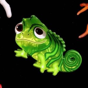 Tangled Pascal The Chameleon hair clip